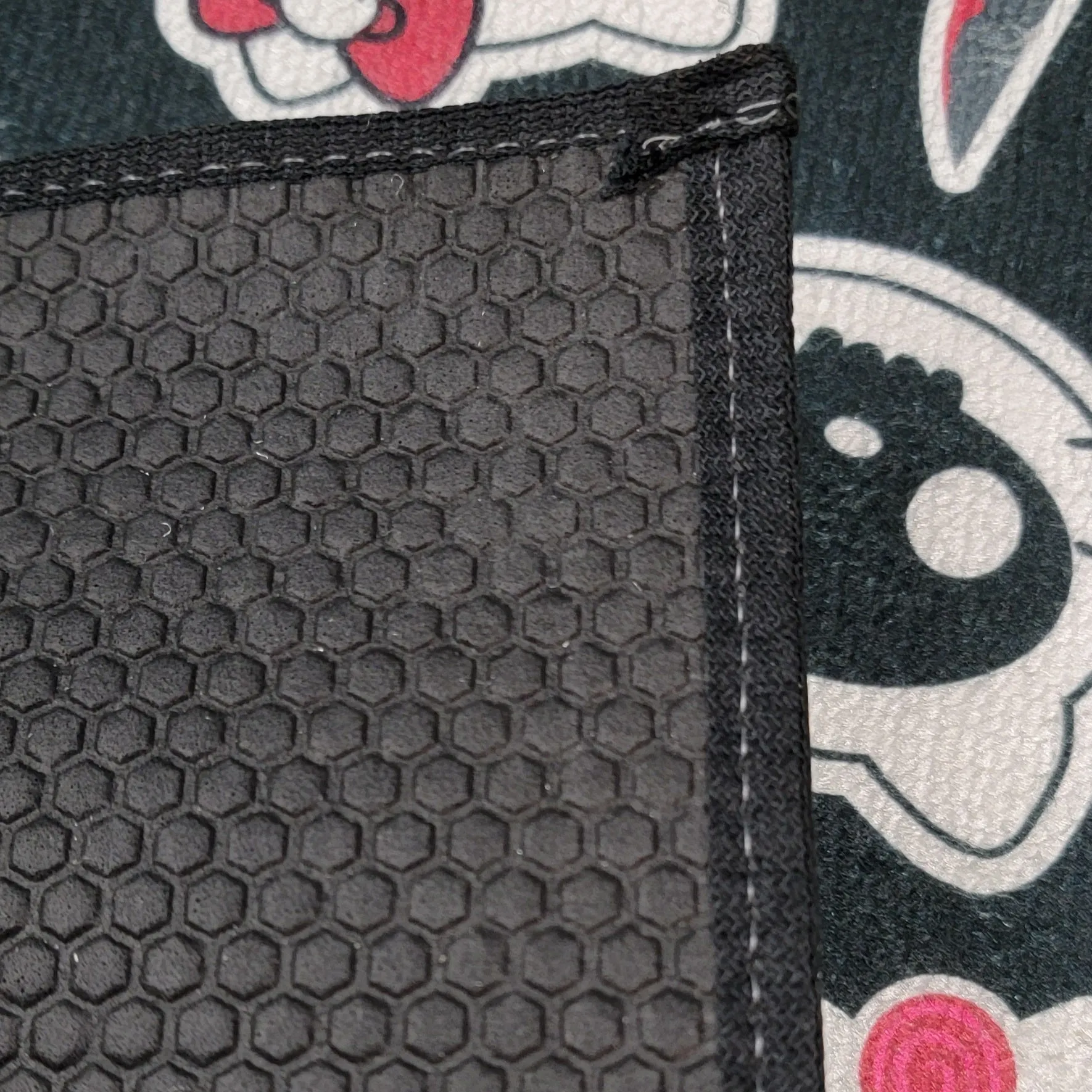 Hello KILLy Large Mat - Black