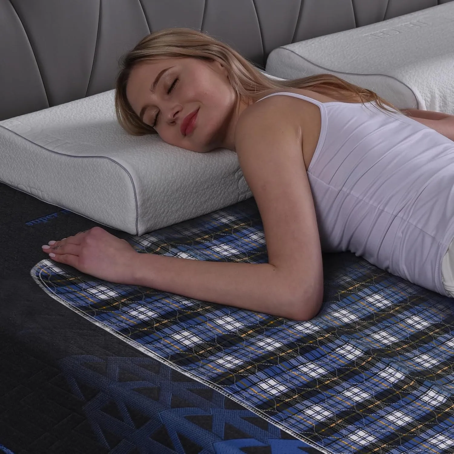 Washable Bed Pads, Non-Slip Bed Pads for Incontinence (28" x 36", 4 Pack) - Waterproof and Reusable Underpads for Adults, Kids, and Pets